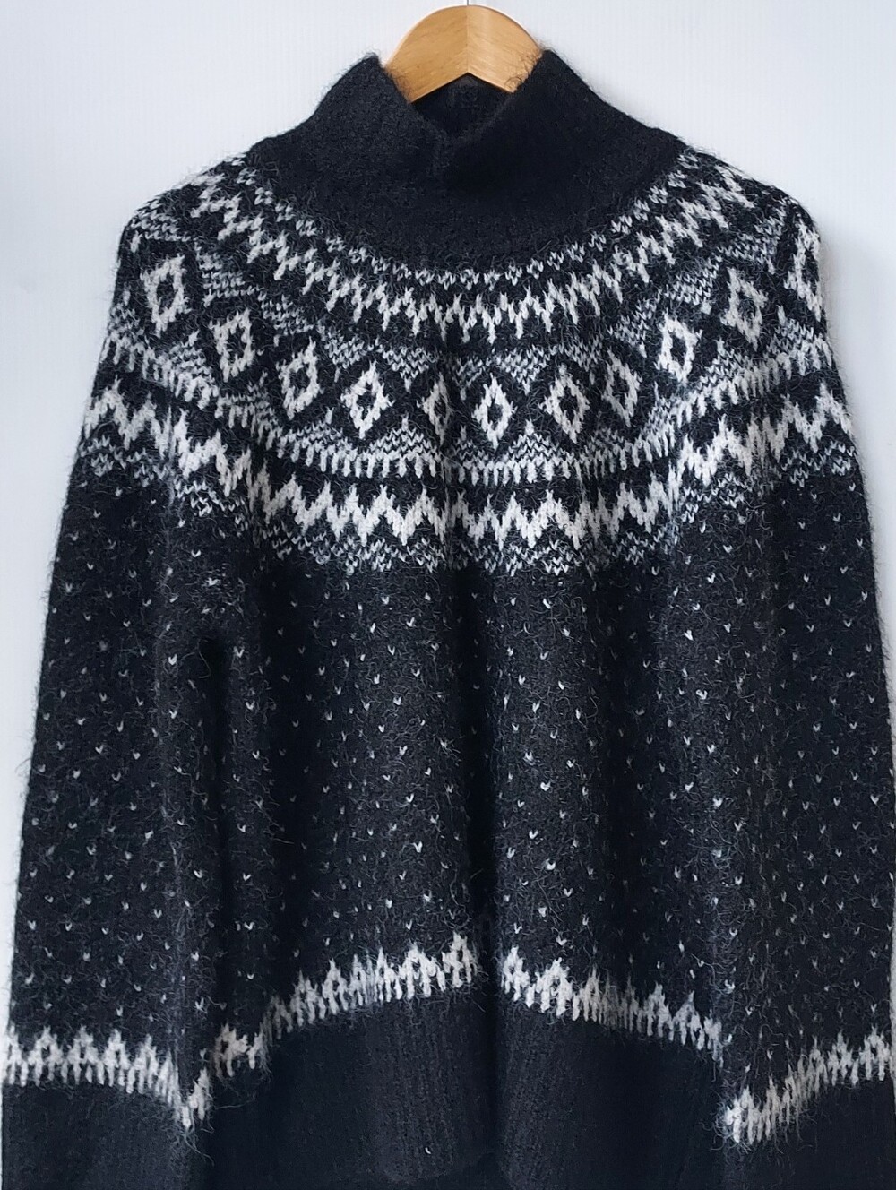 Gap Black Fair Isle Turtleneck Sweater Size Medium Relaxed Fit NEW NWT - Picture 2 of 11